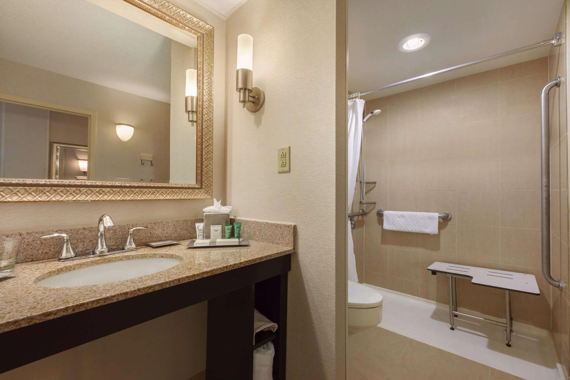 Hilton Fort Wayne At The Grand Wayne Convention Center (Adults Only) Zewnętrze zdjęcie