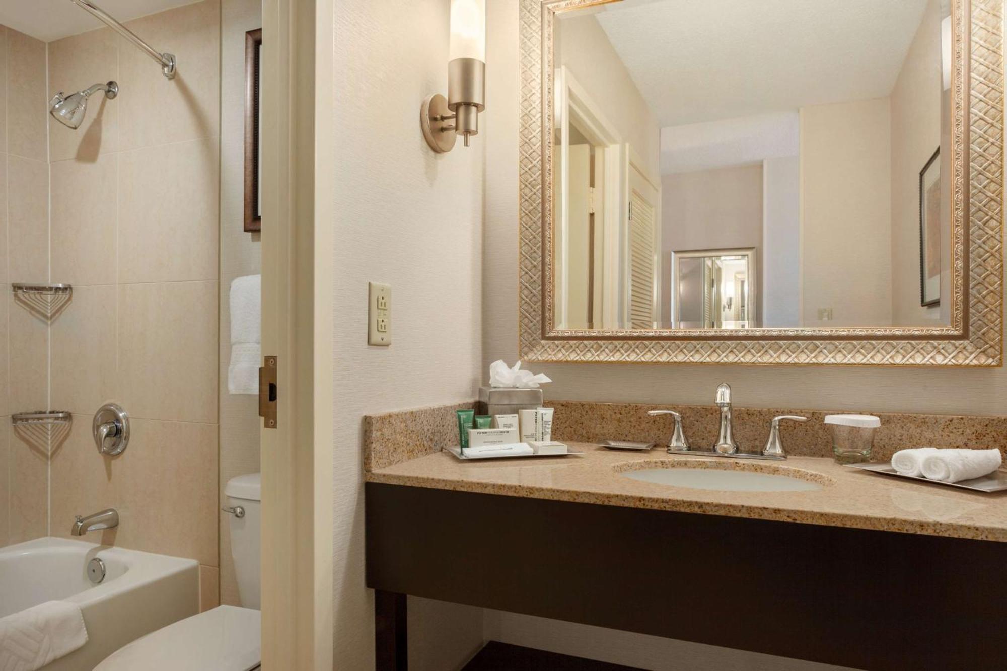 Hilton Fort Wayne At The Grand Wayne Convention Center (Adults Only) Zewnętrze zdjęcie