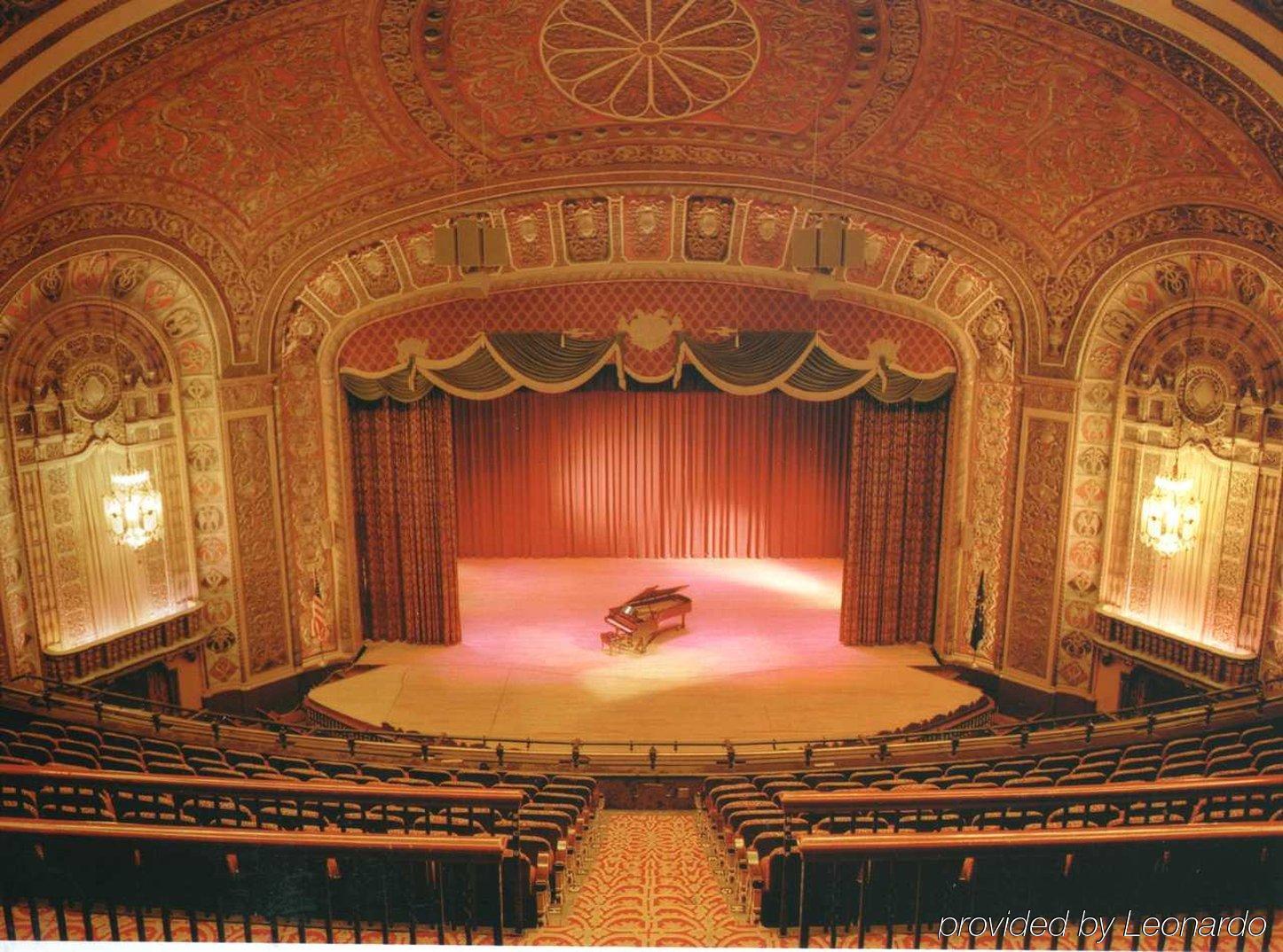 Hilton Fort Wayne At The Grand Wayne Convention Center (Adults Only) Udogodnienia zdjęcie