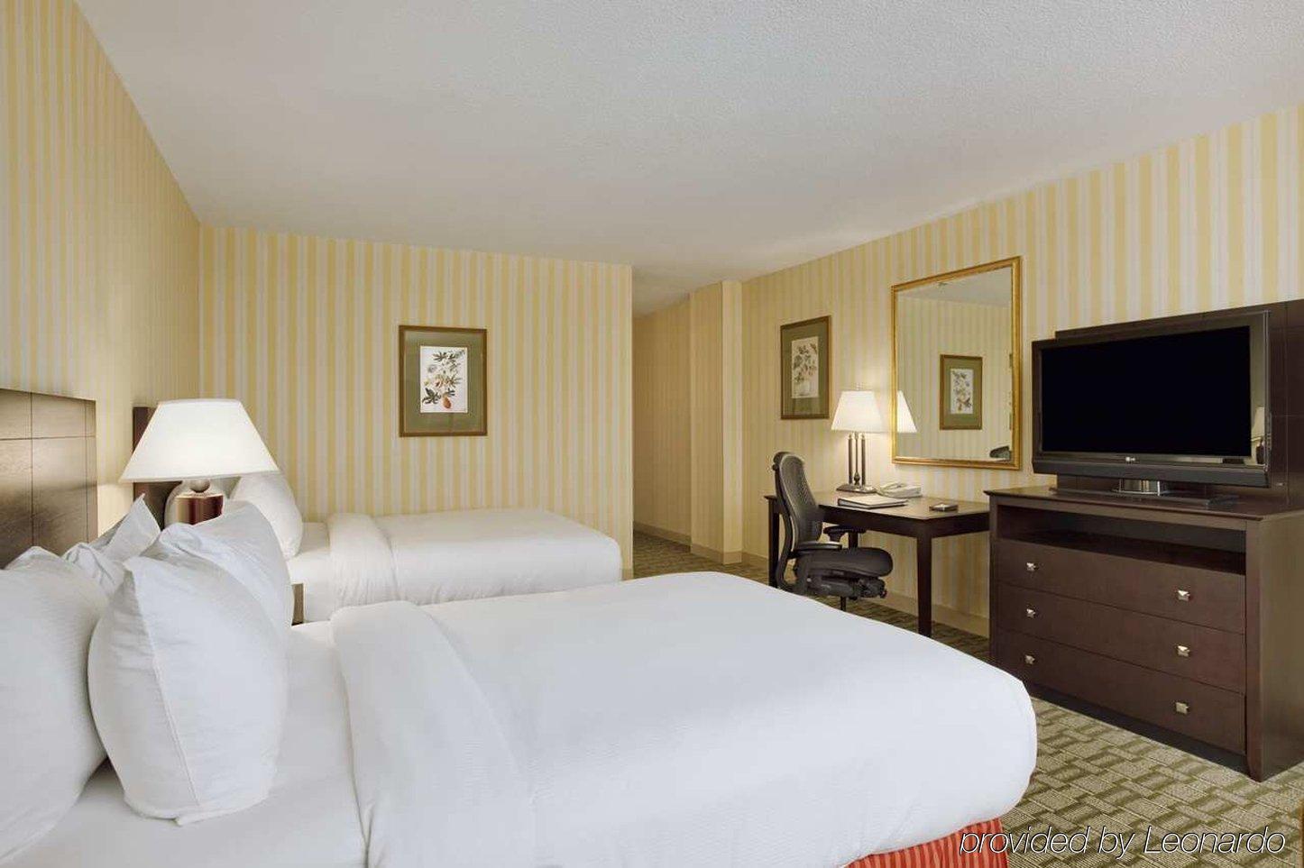 Hilton Fort Wayne At The Grand Wayne Convention Center (Adults Only) Pokój zdjęcie